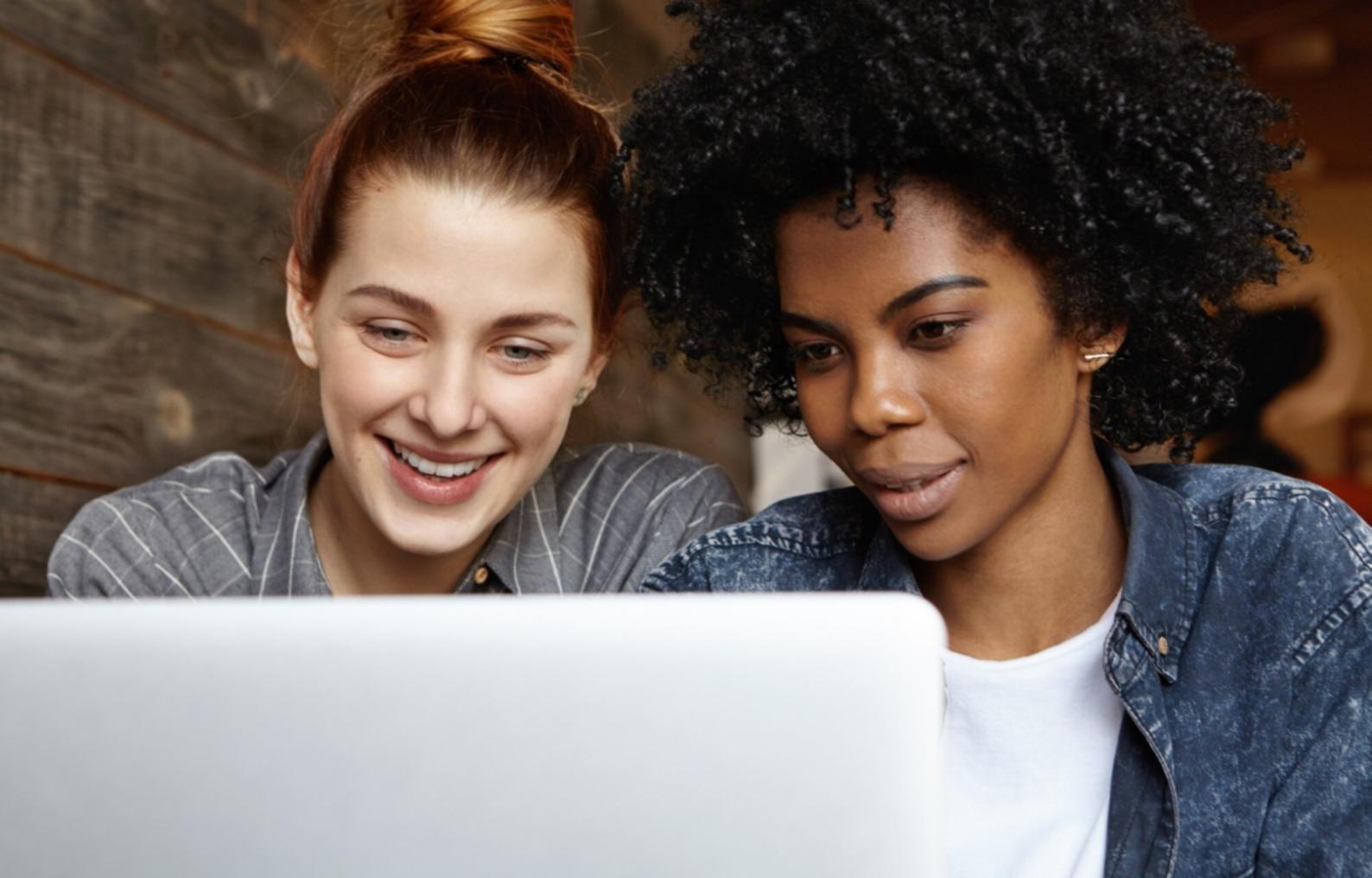 Graphiques et tableaux financiers détaillés pour la planification budgétaire